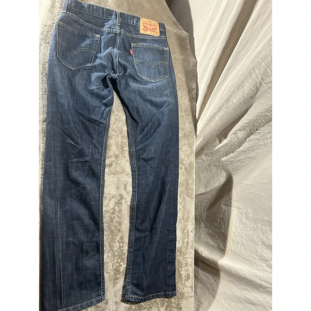 Levi's 513 Slim Straight Jeans Men's 30x32 Blue Denim 08513-0582 Dark Wash